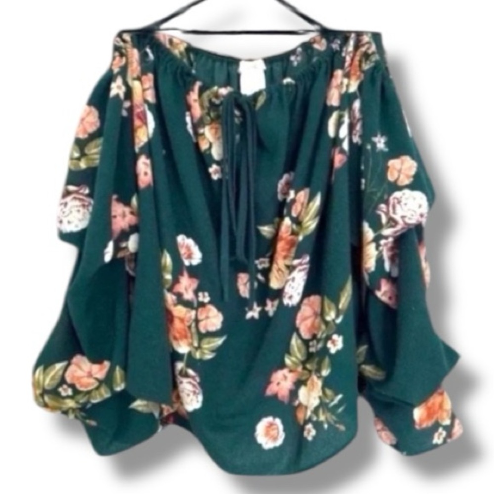 inTu Top Green Floral Print Off The Shoulder Croppy Size Small EUC 🍭